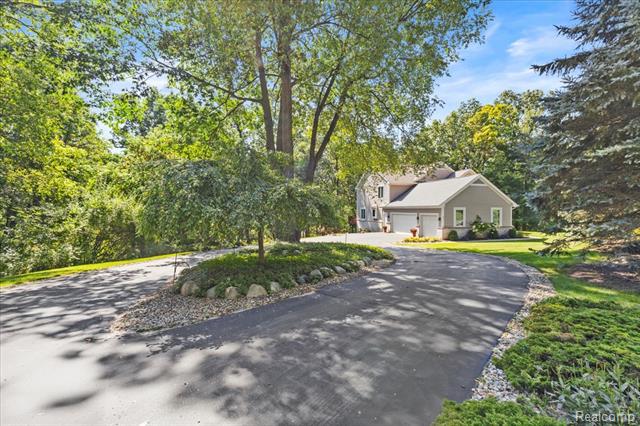 Builiding view forty seven for 860 Galahad, Ortonville, MI. 48462