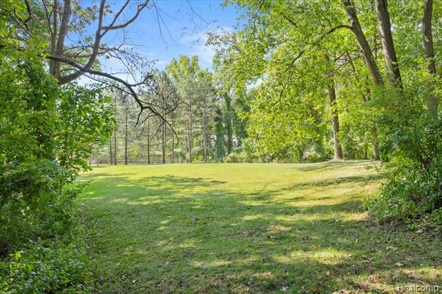 Builiding view sixty four for 860 Galahad, Ortonville, MI. 48462