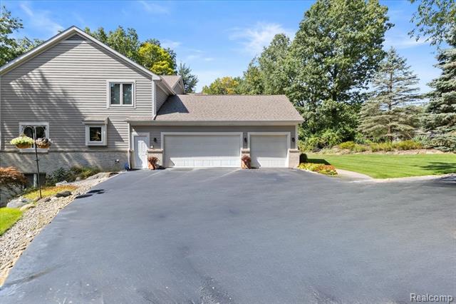 Builiding view three for 860 Galahad, Ortonville, MI. 48462