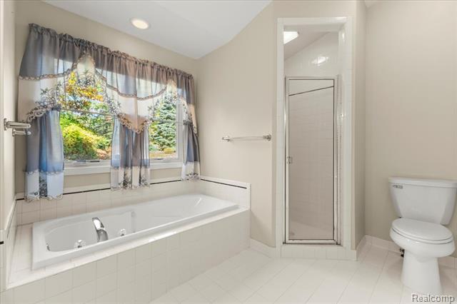 Builiding view twenty eight for 860 Galahad, Ortonville, MI. 48462