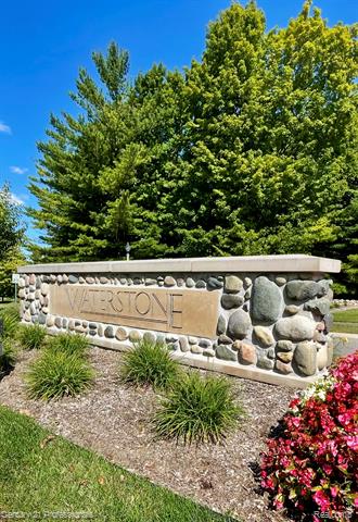 Builiding view thirty one for 778 W Peninsula, Oxford, MI. 48371