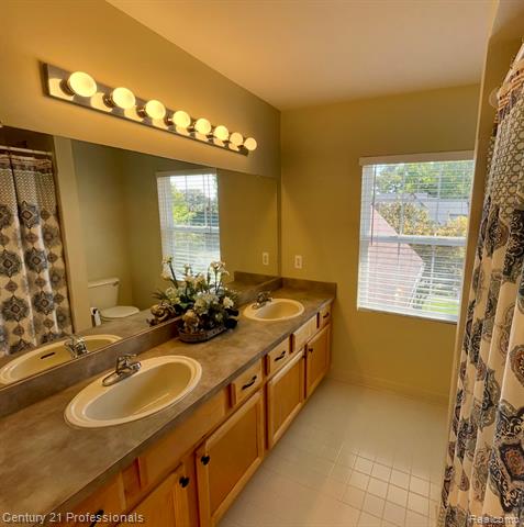 Builiding view twenty for 778 W Peninsula, Oxford, MI. 48371