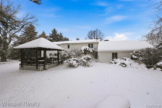 Builiding view four for 1044 N Oxford, Oxford, MI. 48371