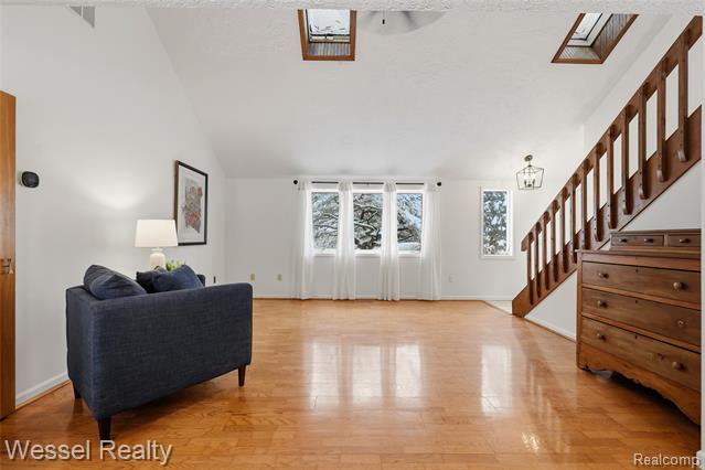 Builiding view nine for 1044 N Oxford, Oxford, MI. 48371