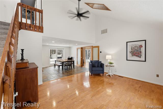 Builiding view seven for 1044 N Oxford, Oxford, MI. 48371