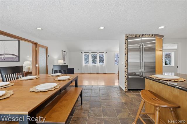 Builiding view sixteen for 1044 N Oxford, Oxford, MI. 48371