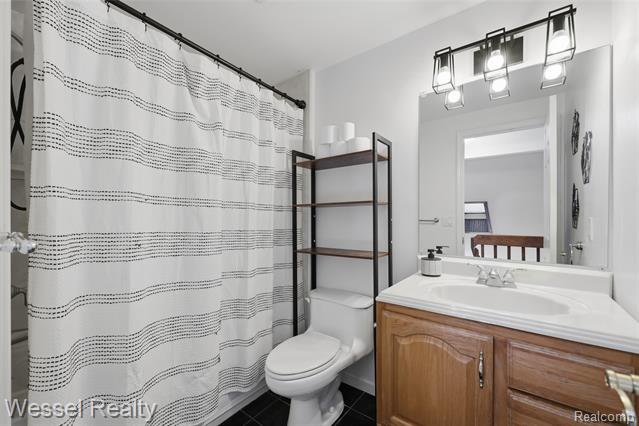 Builiding view thirty eight for 1044 N Oxford, Oxford, MI. 48371