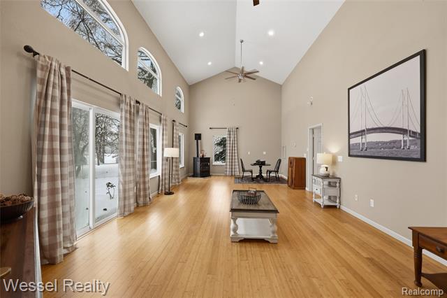 Builiding view twenty four for 1044 N Oxford, Oxford, MI. 48371