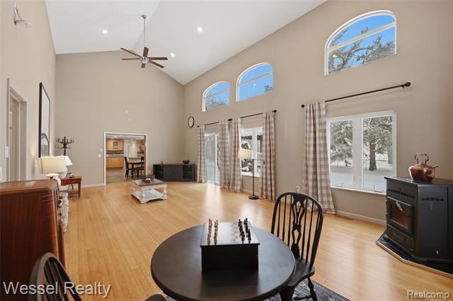 Builiding view twenty seven for 1044 N Oxford, Oxford, MI. 48371