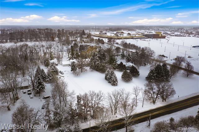 Builiding view two for 1044 N Oxford, Oxford, MI. 48371