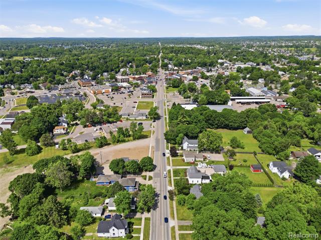 Builiding view forty three for 69 E Burdick, Oxford, MI. 48371