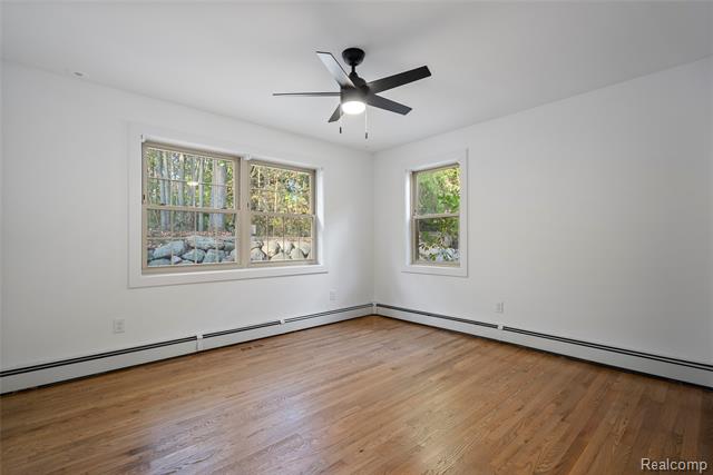 Builiding view eighteen for 2631 Lakeville, Oxford, MI. 48370