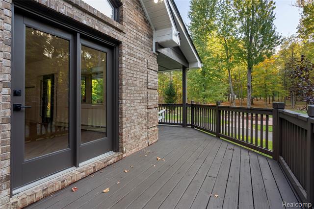 Builiding view forty six for 2631 Lakeville, Oxford, MI. 48370