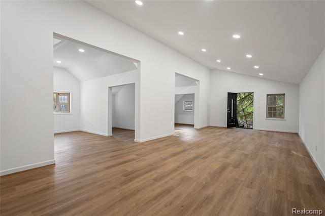 Builiding view forty two for 2631 Lakeville, Oxford, MI. 48370