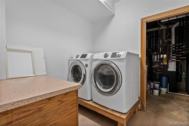 Builiding view thirty eight for 2631 Lakeville, Oxford, MI. 48370