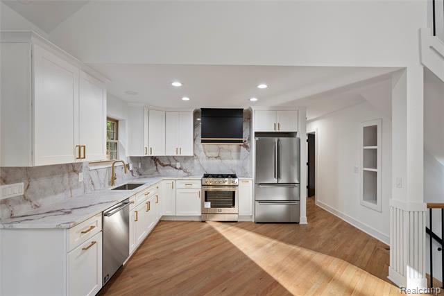 Builiding view twelve for 2631 Lakeville, Oxford, MI. 48370