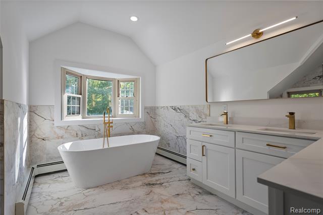 Builiding view twenty two for 2631 Lakeville, Oxford, MI. 48370