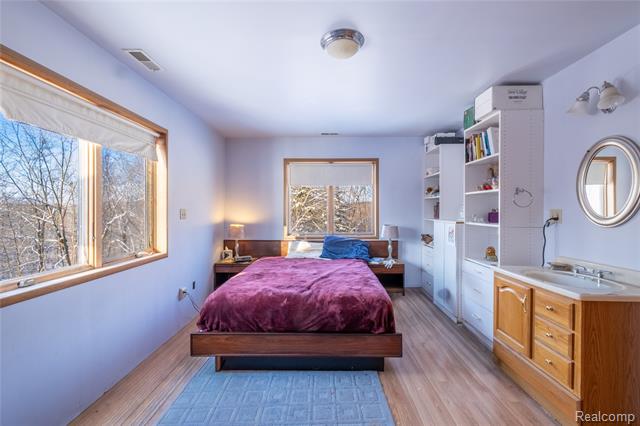 Builiding view thirty nine for 1191 Gage, Holly, MI. 48442