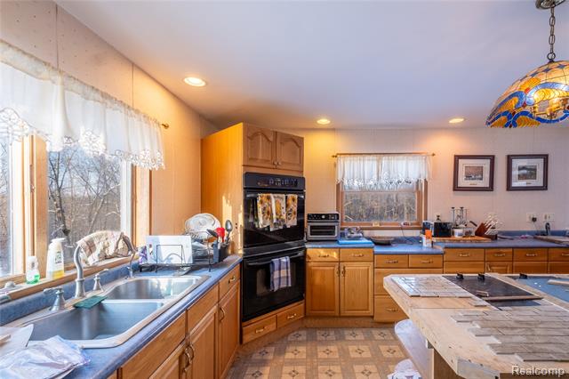 Builiding view twenty one for 1191 Gage, Holly, MI. 48442