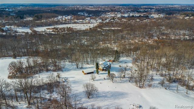 Builiding view two for 1191 Gage, Holly, MI. 48442