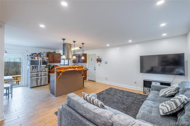 Builiding view eleven for 2400 Hummer Lake, Ortonville, MI. 48462