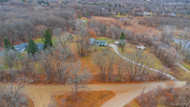 Builiding view twenty five for 2400 Hummer Lake, Ortonville, MI. 48462