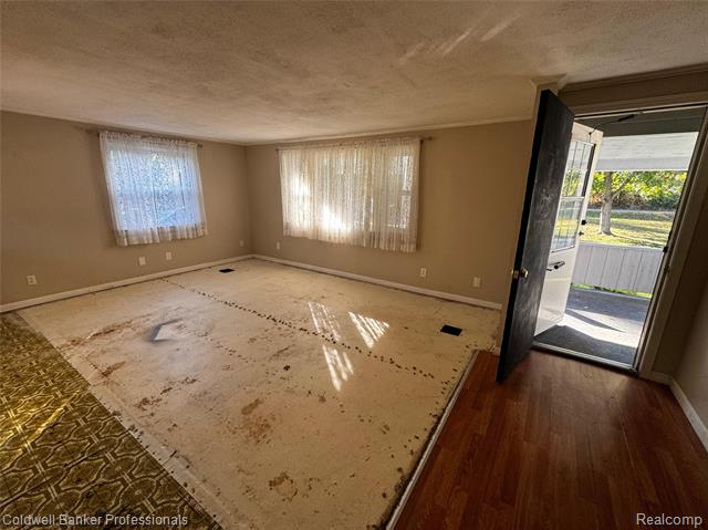 Builiding view five for 904 Rowland, Leonard, MI. 48367