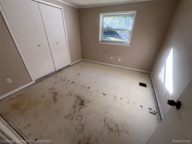 Builiding view thirteen for 904 Rowland, Leonard, MI. 48367