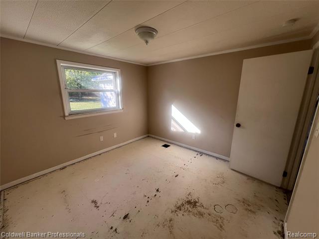 Builiding view twelve for 904 Rowland, Leonard, MI. 48367