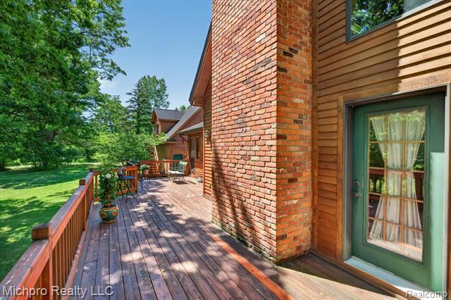Builiding view fifty for 670 Green Creek, Oxford, MI. 48371