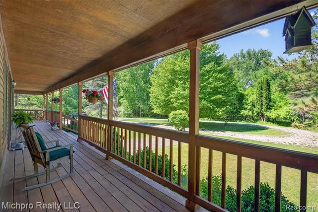 Builiding view seven for 670 Green Creek, Oxford, MI. 48371