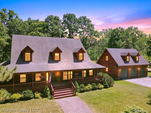front view for 670 Green Creek Ln, Oxford, Mi. 48371