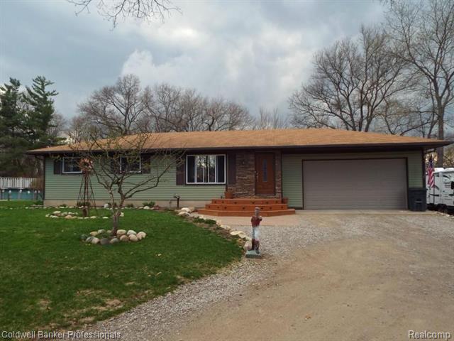 front view for 420 Dons Ct, Ortonville, Mi. 48462