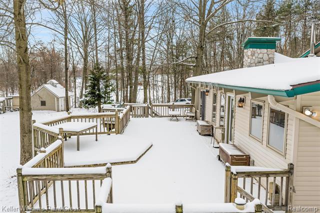 Builiding view fifty nine for 2390 Noble, Oxford, MI. 48370