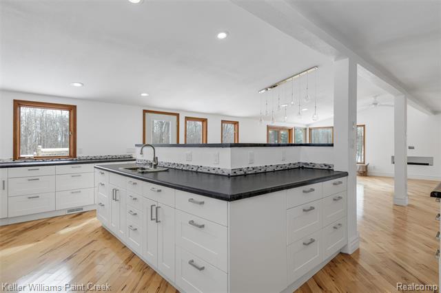 Builiding view fourteen for 2390 Noble, Oxford, MI. 48370