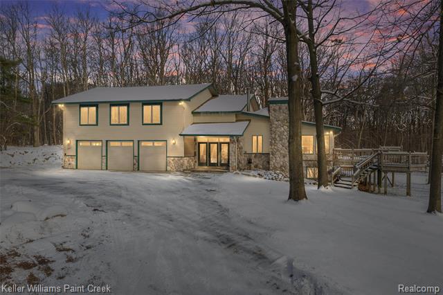 Builiding view sixty two for 2390 Noble, Oxford, MI. 48370