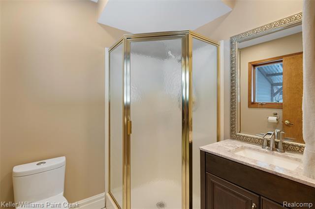 Builiding view thirty five for 2390 Noble, Oxford, MI. 48370