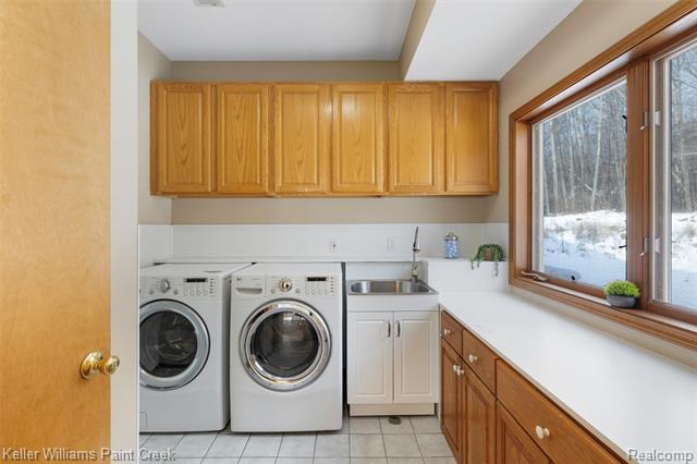 Builiding view thirty four for 2390 Noble, Oxford, MI. 48370