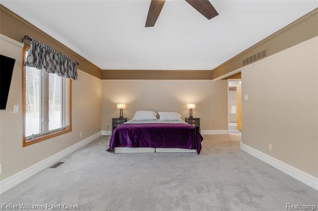 Builiding view twenty three for 2390 Noble, Oxford, MI. 48370