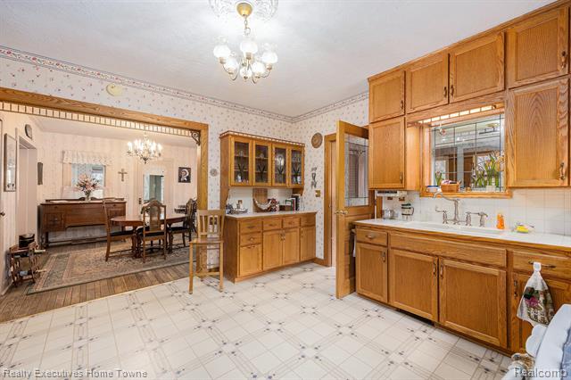 Builiding view eleven for 550 E Leonard, Leonard, MI. 48367