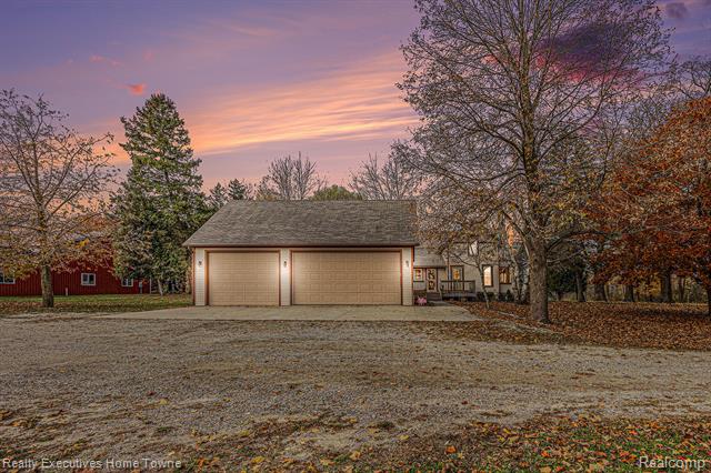 Builiding view four for 550 E Leonard, Leonard, MI. 48367