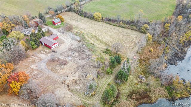 Builiding view thirty two for 550 E Leonard, Leonard, MI. 48367