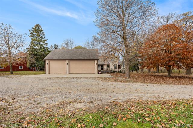 Builiding view three for 550 E Leonard, Leonard, MI. 48367