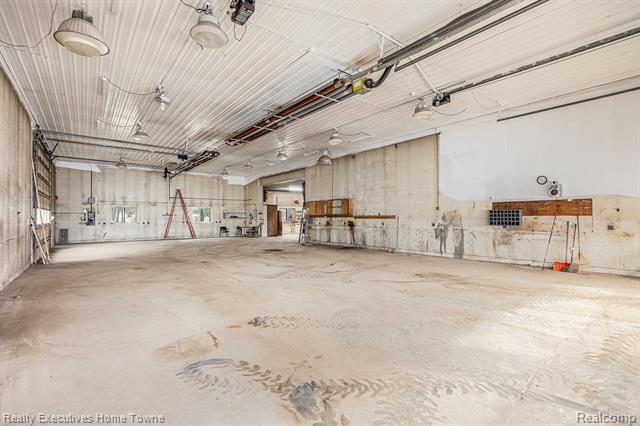 Builiding view twenty four for 550 E Leonard, Leonard, MI. 48367