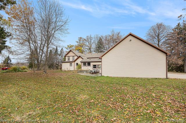 Builiding view twenty seven for 550 E Leonard, Leonard, MI. 48367