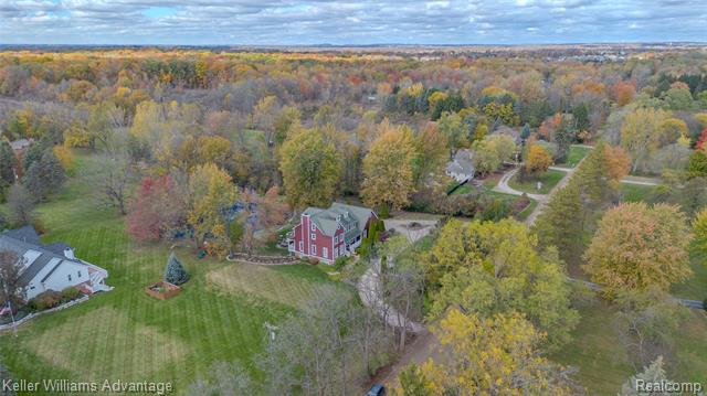 Builiding view eighty one for 21255 Chubb, Northville, MI. 48167