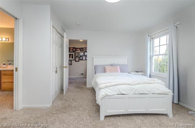 Builiding view forty eight for 21255 Chubb, Northville, MI. 48167