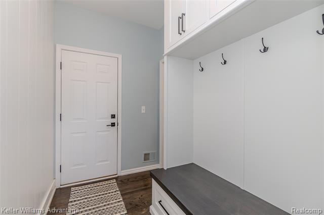 Builiding view seventeen for 21255 Chubb, Northville, MI. 48167