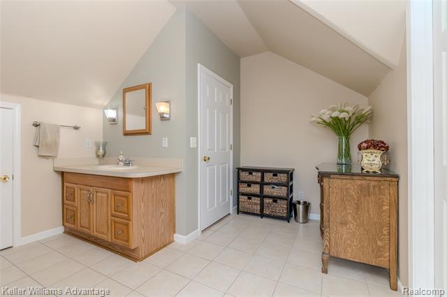 Builiding view sixty seven for 21255 Chubb, Northville, MI. 48167