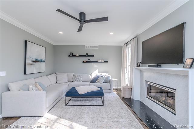 Builiding view thirty three for 21255 Chubb, Northville, MI. 48167